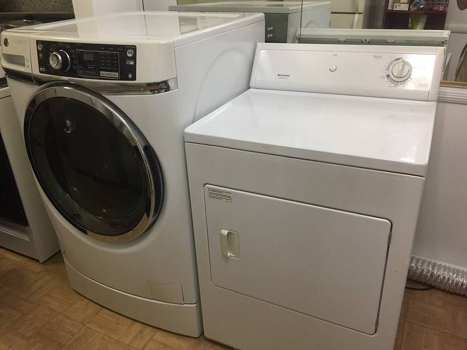 1st image of 1144 E 53rd St