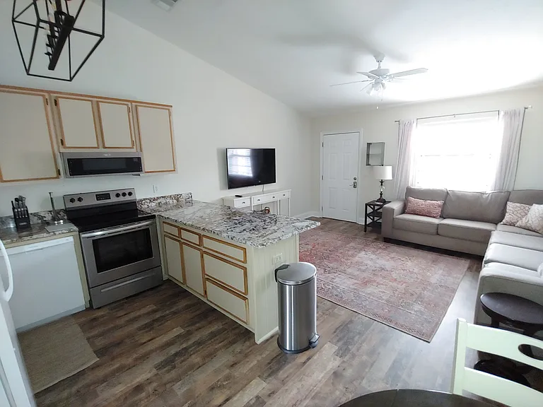309 Hayden Rd #F — Photo 5