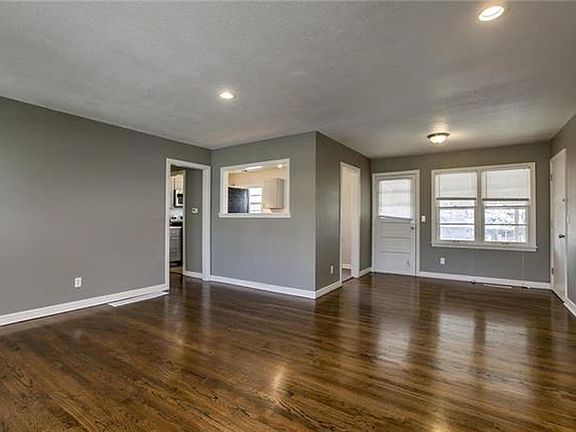 3rd image of 4516 Crisp Ave