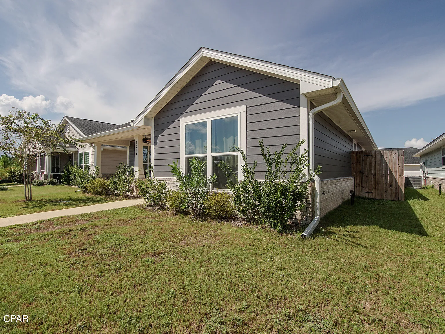 3 bed, 1720 sqft, $2,050 — Photo 3