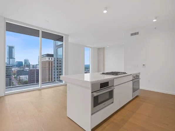 313 W 17th St #2106, Austin, TX 78701