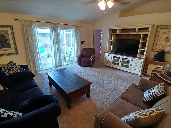 3rd image of 19518 Wyndmill Cir