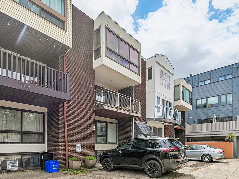 1130 Lombard St — Photo 43