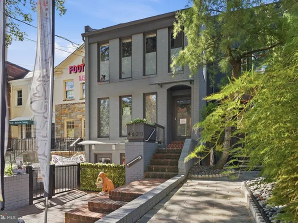 4820 Macarthur Blvd NW, Washington, DC 20007