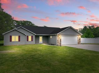 1336 Inwood Dr, Fort Wayne, IN 46815