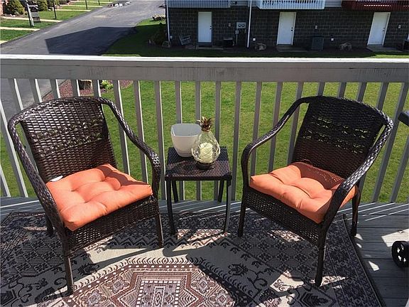 5th image of 601 Gazebo Dr