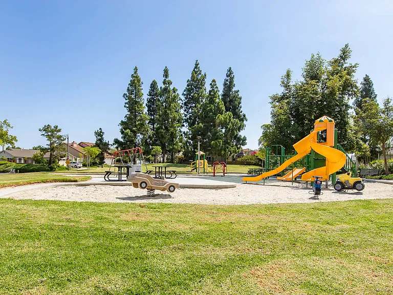 Nearby Crucero Park