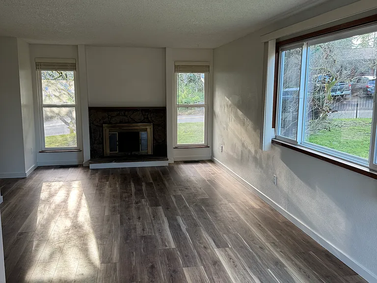 3505 Westminster Dr SE — Photo 3