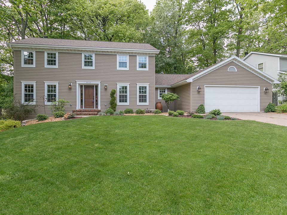1st image of 2062 Sandalwood Ct