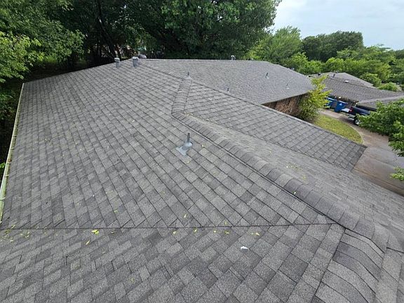 2nd image of 128 Campbell St