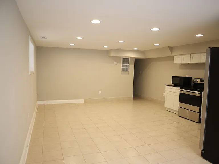 2206 N Charles St — Photo 11