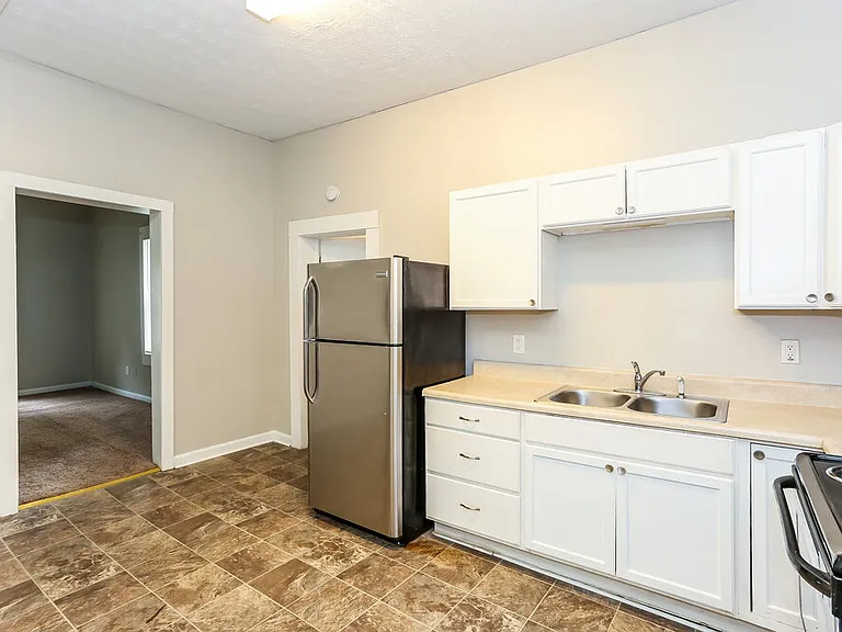6129 Sorrell St NE — Photo 8