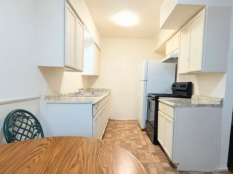 4810 Gaston Ave — Photo 16