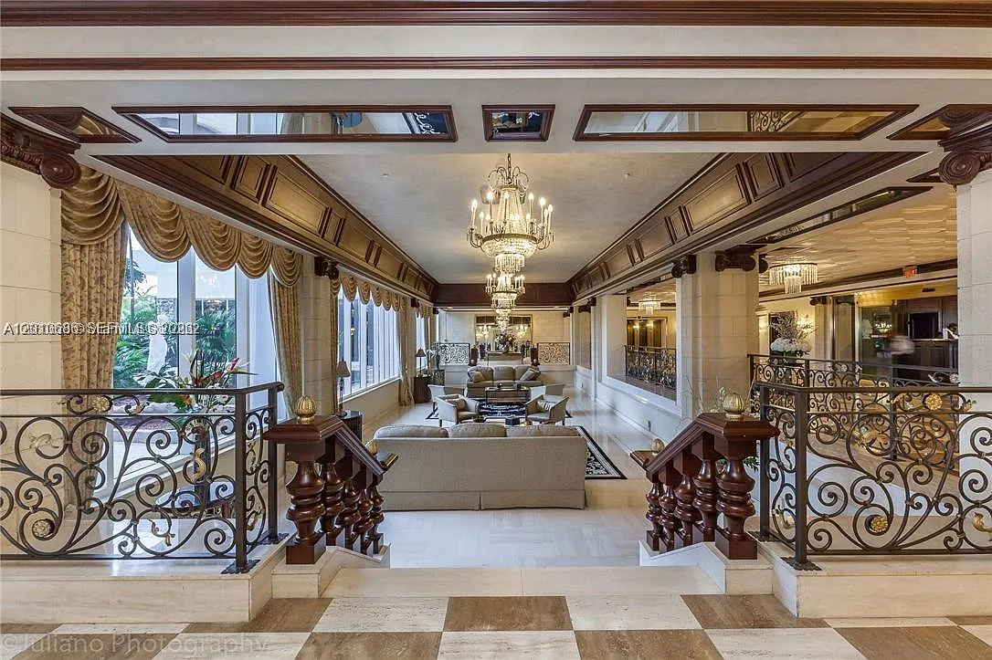 Building Photo - 2030 S Ocean Dr #1706