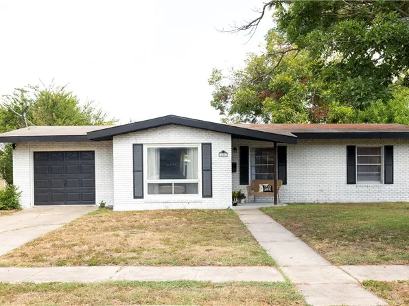 4801 Dahlia Ln, Victoria, TX 77904