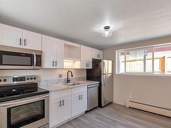 2nd image of 1300 Depew St #4
