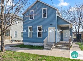 708 Logan St SE, Grand Rapids, MI 49503