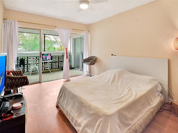 4th image of 3301 Spanish Moss Terrace #306