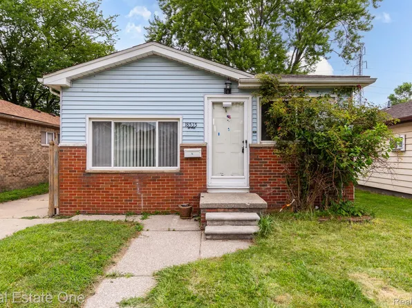 18535 Robert St, Melvindale, MI 48122