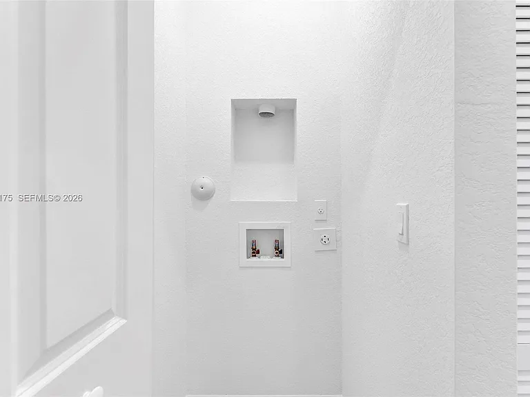 11925 NW 46th St — Photo 31