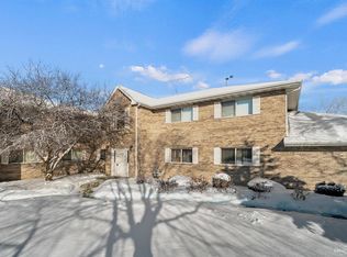 300 Loyola Dr APT C, Elgin, IL 60123