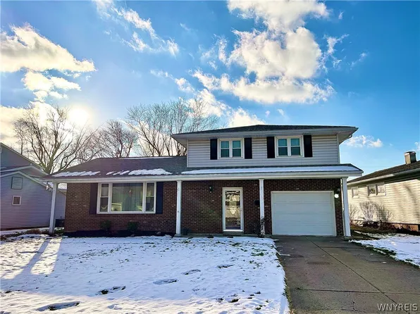 130 Dalewood Dr, Amherst, NY 14228