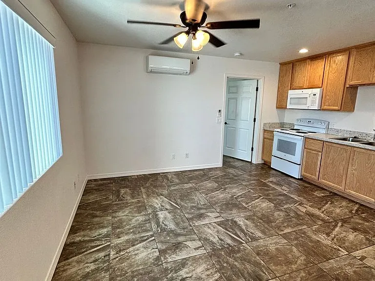 2040 Injo Dr — Photo 4