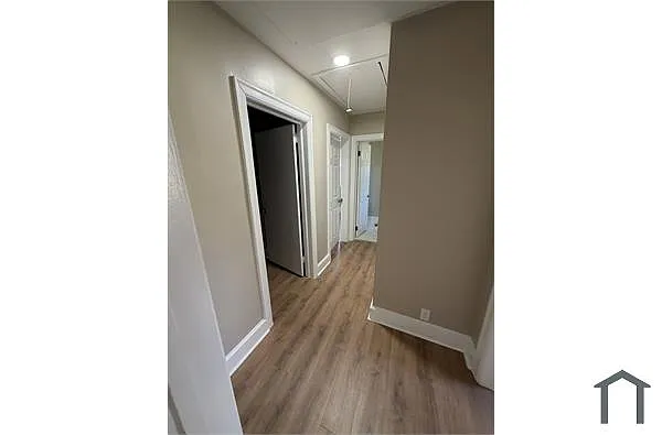 Building Photo - 3412 Southmont Dr