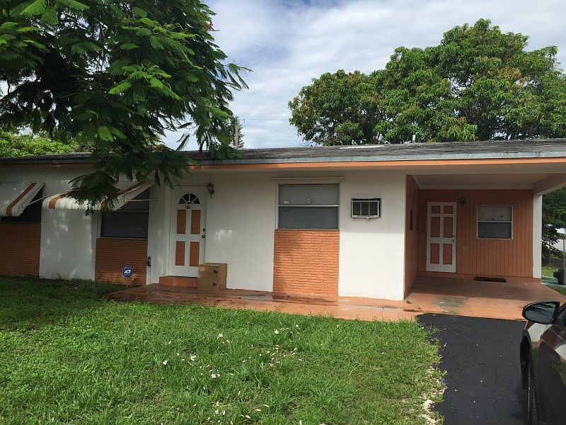 1st image of 1061 NW 25th Way