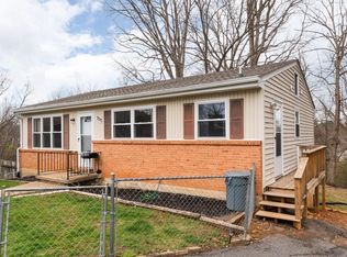 327 Monument Dr, Staunton, VA 24401