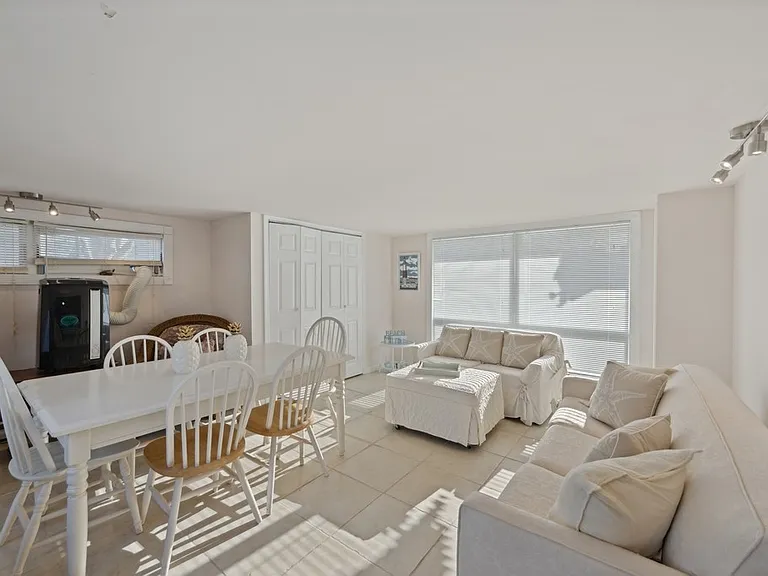 34 Beach Plum Rd — Photo 9