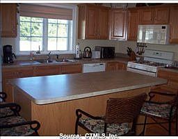 5th image of 71 Hunt Glen Dr