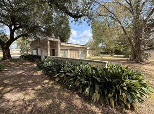 608 Travis St, Liberty, TX 77575