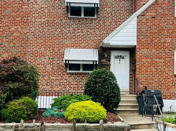 5922 Andale St, Philadelphia, PA 19149