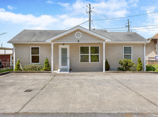 81 Church St, Ringgold, GA 30736
