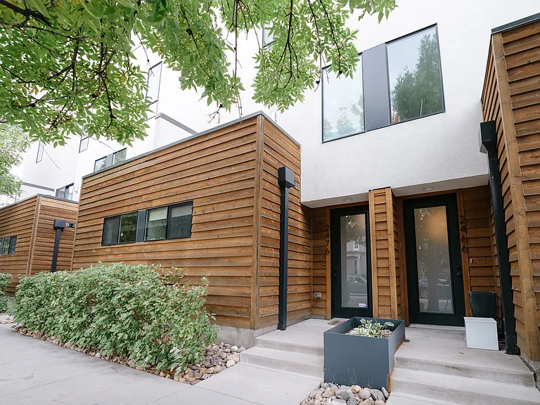 2476 Champa St — Photo 1