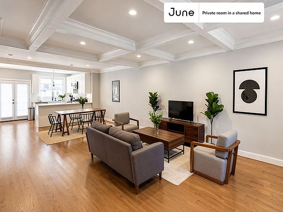 5th image of 4419 3rd St NW #A