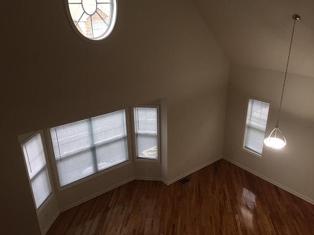 2nd image of 102 Rosewood Ave