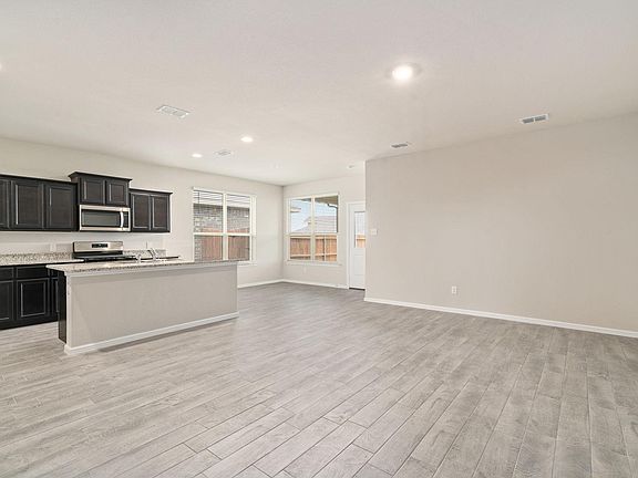 4th image of 8624 Willowsun Way