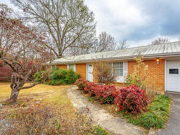 3rd image of 126 Mundy Dr