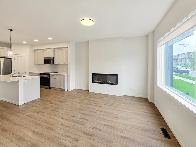 2205 Bayview Dr SW — Photo 2
