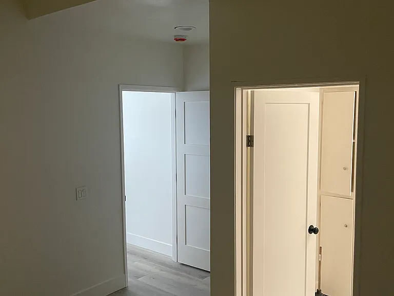 4930 Carpinteria Ave #5 — Photo 3