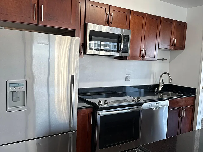 1200 Gough St #13D — Photo 2