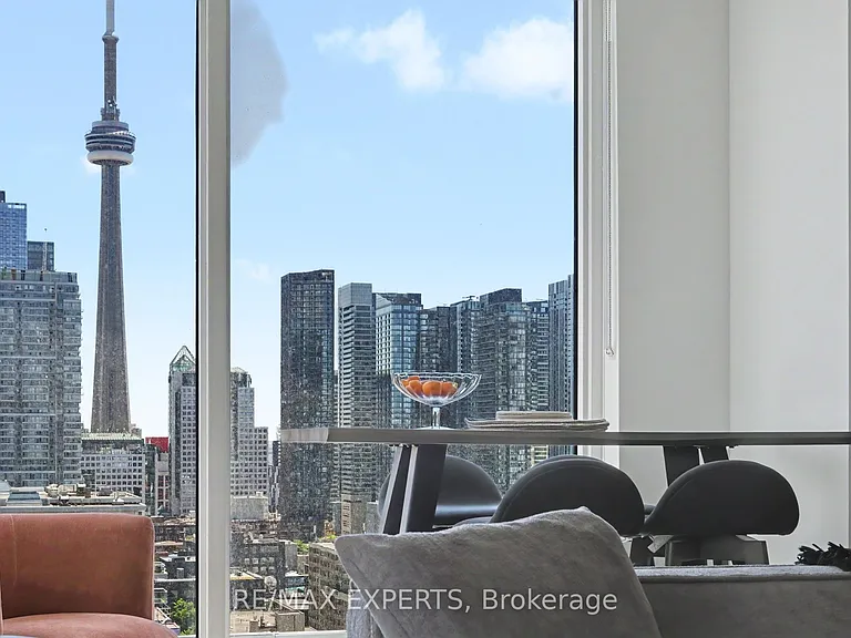 280 Dundas St W #1805 — Photo 27