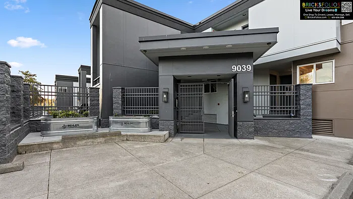 2 bed, 2.0 bath, 1211 sqft, $3,900 — Photo 2