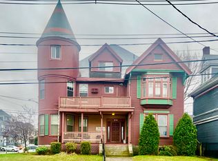 318 Pawtucket St #203, Lowell, MA 01854