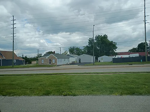 118 W Raymond St Photo 1