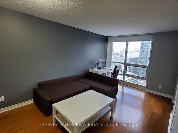 4th image of 763 Bay St #2313