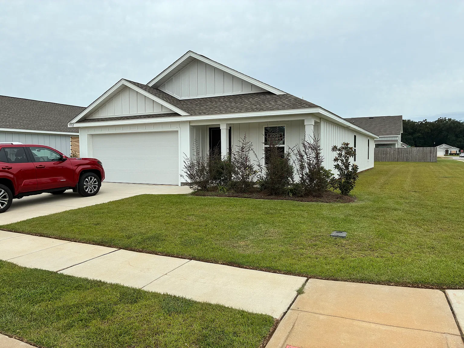 4 bed, 2000 sqft, $2,200 — Photo 2
