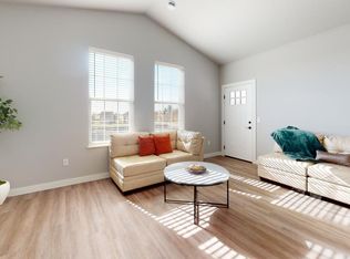 120 Peterson Trl #J, Oregon, WI 53575